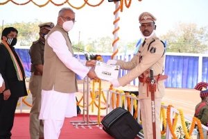 प्रशिक्षण के दौरान उत्कृष्ट प्रदर्शन करने वाले उप पुलिस अधीक्षक हुए सम्मानित