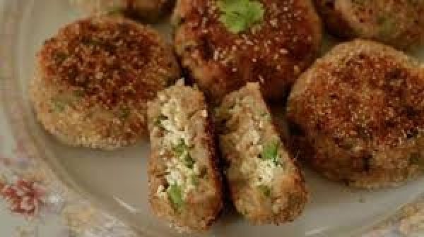 नाश्ते में बनाएं ये टेस्टी कबाब, नोट करें केला-ए- कबाब की Recipe