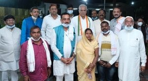मुख्यमंत्री  से खैरागढ़ नगर पालिका परिषद के अध्यक्ष, उपाध्यक्ष एवं पार्षदों ने की सौजन्य मुलाकात