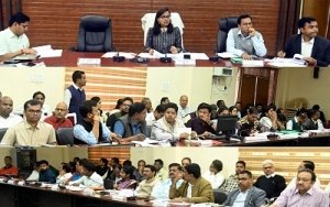 अधिकारी कर्मचारियोें का डाटाबेस तैयार कर निर्वाचन कार्यालय में उपलब्ध कराने की जिम्मेदारी कार्यालय प्रमुख की:कलेक्टर सुश्री ऋचा प्रकाश चौधरी