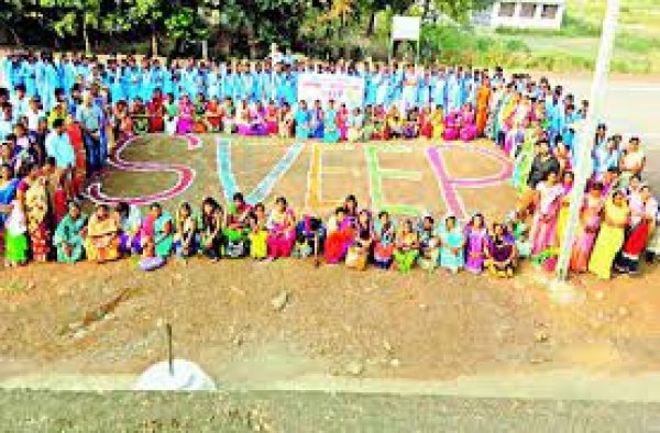 राजनांदगांव : मतदाताओं को जागरूक करने स्वीप के माध्यम से चलाया जा रहा विशेष अभियान