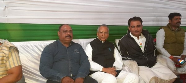 गृह मंत्री के द्वारा कराये विकास कार्यों ने प्रभारी, चुनाव संचालन समिति और कार्यकर्त्ता कि दिन रात मेहनत कि जीत से  बनाने  जा रहे है रिसाली निगम मे प्रथम कांग्रेसी महापौर और सभापति -- अय्यूब ख़ान