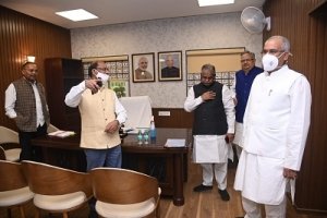 मुख्यमंत्री  भूपेश बघेल ने आज विधानसभा परिसर में नेता प्रतिपक्ष  धरमलाल कौशिक के कक्ष का अवलोकन किया...