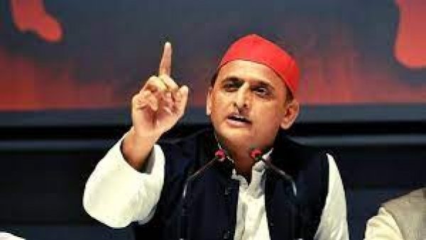 'अभी तो IT आया है, ED, CBI का आना बाकी है' : SP नेताओं के ठिकानों पर छापेमारी को लेकर अखिलेश यादव