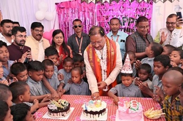 बच्चों के चेहरों की मुस्कान बना मुख्यमंत्री श्री साय के जन्मदिन का सबसे बड़ा उपहार