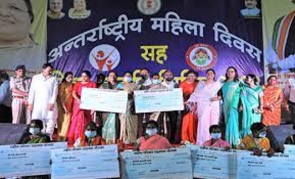 अंतर्राष्ट्रीय महिला दिवसः महिलाएं अपनी जिम्मेदारियों का निर्वहन कर आगे बढ़ रही हैं - मंत्री श्रीमती भेड़िया