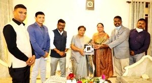 राज्यपाल से आदिवासी सेवा मंडल के प्रतिनिधिमंडल ने भेंट की