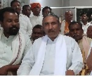 पूर्व विधायक ने कहा आदिवासी रितिरिवाज व परम्परा को नहीं माने वाला आदिवासी नहीं