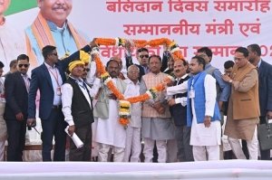 केंद्रीय गोड़ महासभा धमधागढ़ द्वारा आयोजित सम्मान समारोह में शामिल हुए मुख्यमंत्री विष्णु देव साय