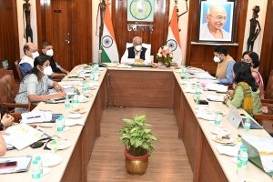 मुख्यमंत्री ने आज यहां अपने निवास कार्यालय में आयोजित बैठक में मंत्री  उमेश पटेल के विभागों उच्च शिक्षा, तकनीकी शिक्षा, कौशल विकास एवं...
