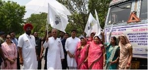 मुख्यमंत्री  भूपेश बघेल ने किसानों के साथ राज्य स्तरीय विकास प्रदर्शनी का किया शुभारंभ