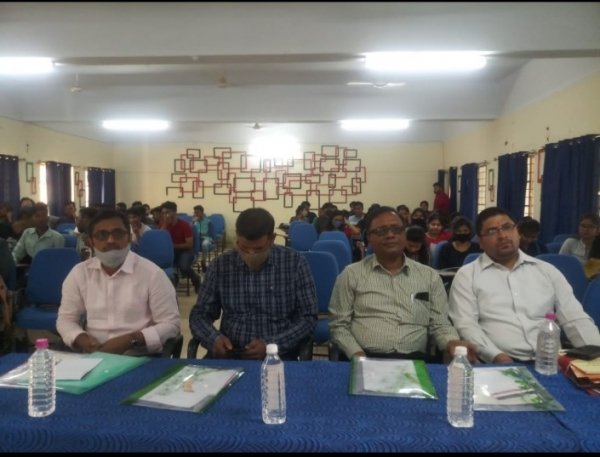 स्टार्टअप इंडिया के माध्यम से अपने बिजनेस आइडियाज को इनक्यूबेशन के माध्यम से दे सकते हैं बढ़ावा