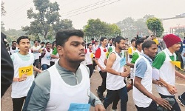 किसान दिवस पर धावला फांउडेशन ने आयोजित किया रन फॉर फामर्स 12 साल से लेकर 82 साल के लोगों ने लिया भाग