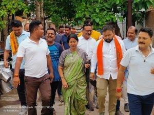 महापौर का निर्देश : नाली के ऊपर बने स्लेप पर लोहे की जाली लगवाए,नहीं तो होगी कार्रवाई