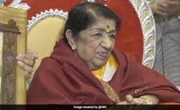 92 वर्षीय लता मंगेशकर हुईं कोरोना संक्रमित, ICU में किया गया भर्ती