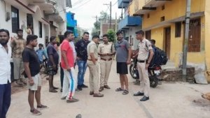 कैंप क्षेत्र में फायरिंग. बदमाशों ने हत्या के मामले जेल से छूटे नाबालिग को बनाया निशान