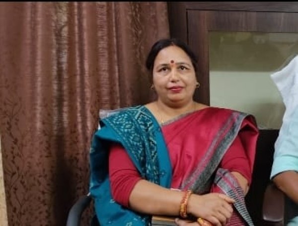 रिसाली निगम के सभापति बंछोर की पत्नी  तामेश्वरी को मिला एचएचडी की उपाधि