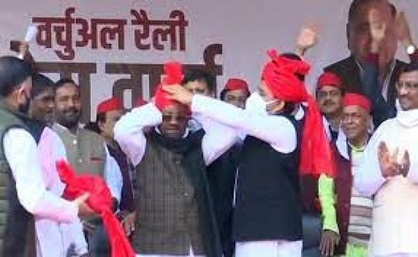 पूर्व मंत्री स्&zwj;वामी प्रसाद मौर्य और धर्म सिंह सैनी ने समाजवादी पार्टी ज्&zwj;वॉइन की