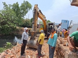 तेल्हा नाला के साथ ही अन्य छोटे-बड़े नालो का गहरीकरण एवं चैड़ीकरण का कार्य शीध्रता से जारी,