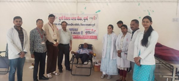 छत्तीसगढ़ लाईवलीहुड कालेज एण्ड आईसीआईसीआई एकेडमी फॉर स्किल्स द्वारा किया गया विशाल रक्तदान शिविर का आयोजन