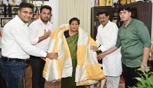राज्यपाल से  उदय शदाणी ने की भेंट