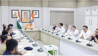 त्योहारों और परीक्षाओं के मद्देनज़र मुख्यमंत्री योगी आदित्यनाथ के सख्त निर्देश, प्रशासन को सतर्क रहकर शांतिपूर्ण व्यवस्था सुनिश्चित करने के आदेश