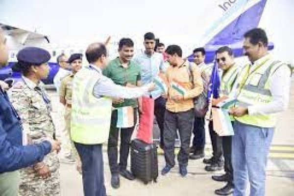 अद्र्धसैनिक बलों के जवानों के लिए जगदलपुर से  दिल्ली तक प्रारंभ हुई नि:शुल्क विमान सेवा..