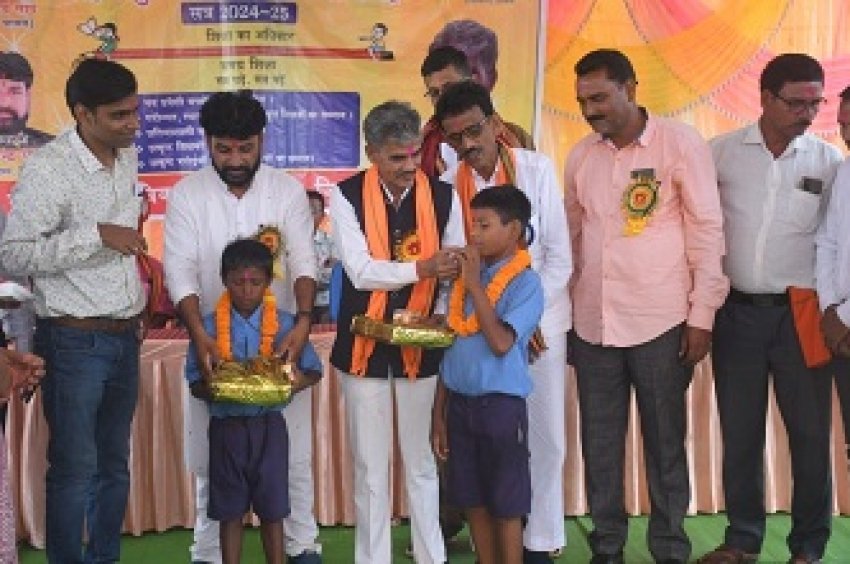 टेमरी संकुल में संकुल स्तरीय शिक्षक प्रतिभा सम्मान समारोह का आयोजन संपन्न