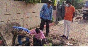 चोक सिवरेज लाइन को सक्शन कम जेटिंग मशीन ने आधे घंटे में कर दिया क्लियर, स्वास्थ्य कर्मियों ने भी राहत की ली सांस