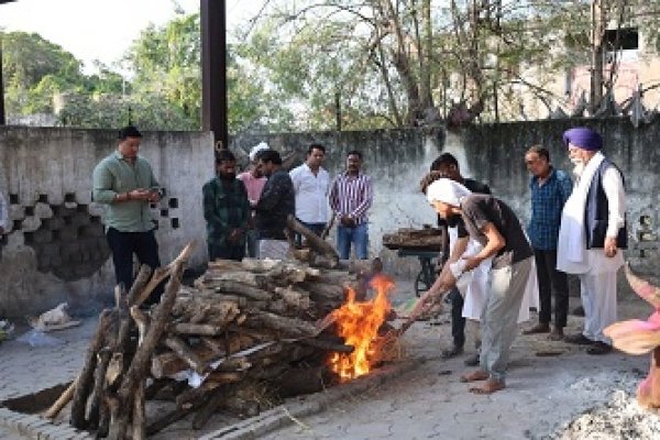 यूथ सिख सेवा समिति ने निभाई मानवता की मिसाल,दिवंगत प्रेम सिंह के अंतिम संस्कार में दिया निस्वार्थ सहयोग