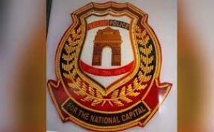 दिल्ली पुलिस की वर्दी पर दिखाई देगा नया प्रतीक चिह्न, कमिश्नर राकेश अस्थाना ने जारी किए निर्देश