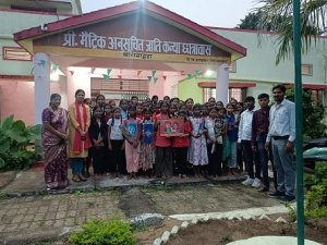 बागबाहरा प्रगतिशील छत्तीसगढ़ सतनामी समाज शिक्षक दिवस के अवसर पर खेल सामग्री प्रदान किया गया