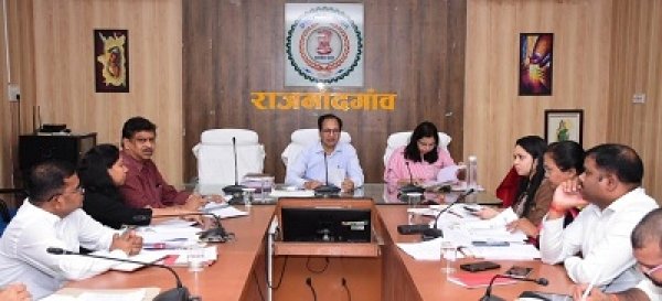 ग्रीष्म ऋतु को ध्यान रखते हुए शहरी एवं ग्रामीण क्षेत्रों में होनी चाहिए सतत पेयजल आपूर्ति : कलेक्टर