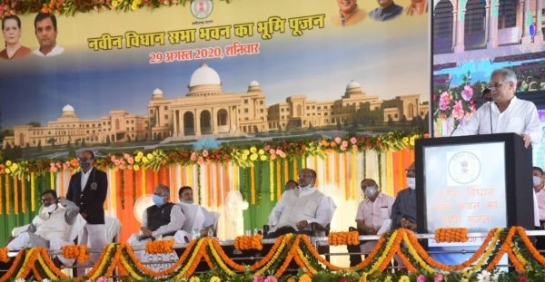अभिव्यक्ति की स्वतंत्रता खतरे में है, नफरत फैलाने वाली ताकतें देश का मुंह बंद करना चाहती हैं - सोनिया गाँधी