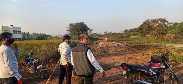 अवैध प्लाटिंग पर निगम प्रशासन की सख्त कार्यवाही