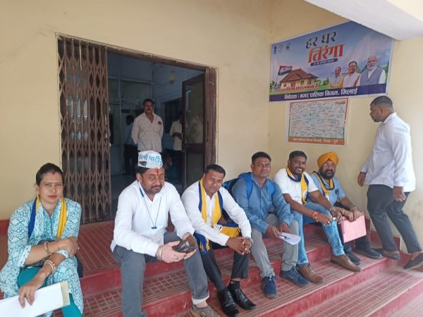 आम आदमी पार्टी ने जल समस्याओं के संबंध में  निगम  आयुक्त को सौपा ज्ञापन