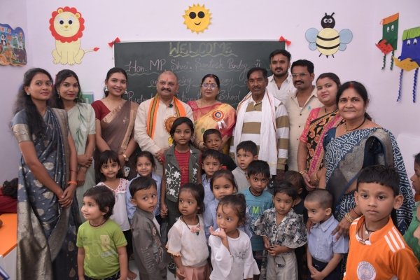 शहर का विश्वास, बच्चों का भविष्य: सांसद संतोष पांडे ने रुद्राक्षम्  को बताया नया सोपान&rdquo; कहा "यहीं से रखी जाएगी भविष्य की नींव