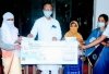 गृहमंत्री साहू ने तीन श्रमिकों को एक-एक लाख रूपए का चेक प्रदान किया