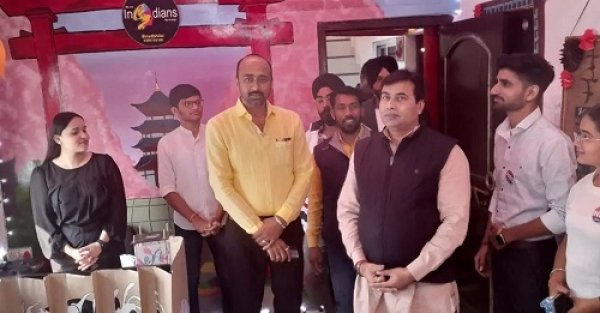 INSD इंटरनेशनल स्कूल ऑफ डिजाइन  प्रदर्शनी में शामिल हुये महापौर धीरज बाकलीवाल