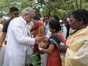 झीरम घाटी शहीद मेमोरियल में शहीदों के परिजनों से मिले मुख्यमंत्री...