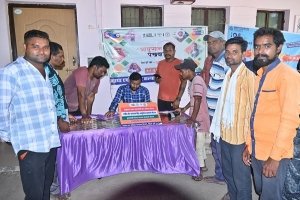 निगम भिलाई क्षेत्र में शिविर लगाकर आयुष्मान कार्ड बनाया जा रहा है