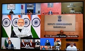 प्रधानमंत्री द्वारा  आकांक्षी जिलों को लेकर आयोजित वर्चुअल बैठक में छत्तीसगढ़ के मुख्यमंत्री  आज यहां अपने निवास कार्यालय से शामिल हुए...