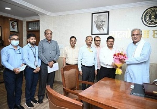 मुख्यमंत्री  एयरपोर्ट अथॉरिटी ऑफ इंडिया के अधिकारियों ने की सौजन्य मुलाकात