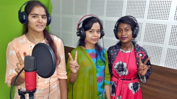 कोरोना महामारी से जंग में बालोद जिले की बेटियों का संदेश: सोशल मीडिया में लोकप्रिय हो रहा है छत्तीसगढ़ी जन-जागरूकता गीत