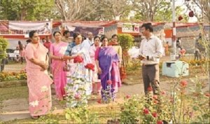 मैत्री बाग में आयोजित भव्य फ्लावर शो का हुआ उदघाटन