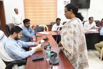 जनदर्शन में 102 आवेदन: जल संकट, अवैध निर्माण और खनन पर सख्त रुख, कलेक्टर ने दिए त्वरित कार्रवाई के निर्देश