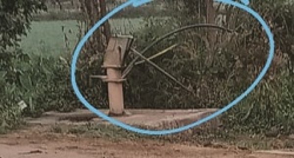 शासकीय हैंडपंप को बेचने का आरोप एक उप अभियंता पर , मामला छुईखदान लोक यांत्रिकी विभाग का