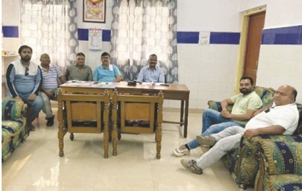 एच एस सी एल ठेका श्रमिकों के अंतिम भुगतान में भिलाई इस्पात मजदूर संघ ठेका प्रकोष्ठ करेगा मध्यस्थता