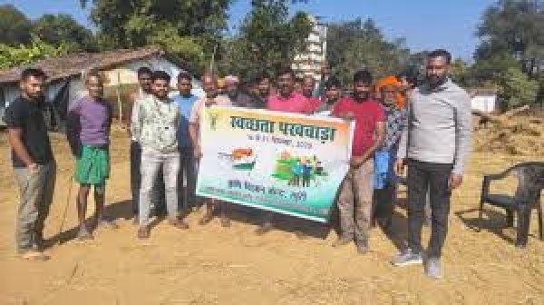 कृषि विज्ञान केन्द्र सुरगी में स्वच्छता पखवाड़ा संपन्न &mdash; किसान दिवस, जागरूकता कार्यक्रम और पौध वितरण ने बढ़ाई सहभागिता